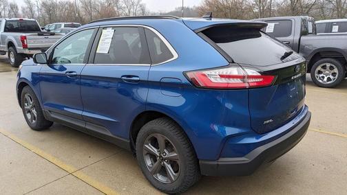 Blue Metallic 2022 Ford Edge SEL