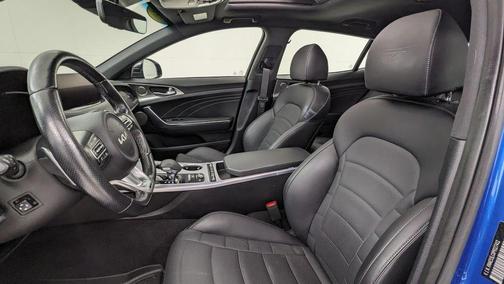 2023 Kia Stinger GT2