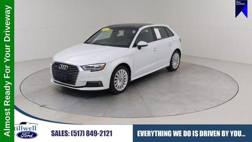 Glacier White Metallic 2018 Audi A3 e-tron 1.4T Premium