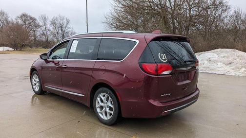 2018 Chrysler Pacifica Touring-L