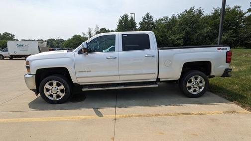 Iridescent Pearl Tricoat 2018 Chevrolet Silverado 2500 LTZ