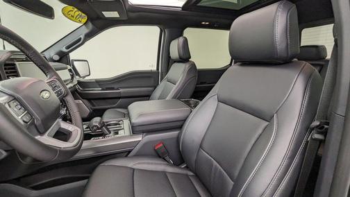 Oxford White 2025 Ford F-150 Lariat