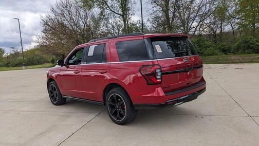 Red Metallic 2022 Ford Expedition Limited