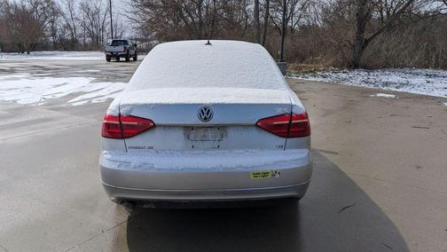 2016 Volkswagen Passat 1.8T SE