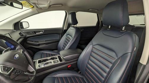 Black Metallic 2023 Ford Edge SEL