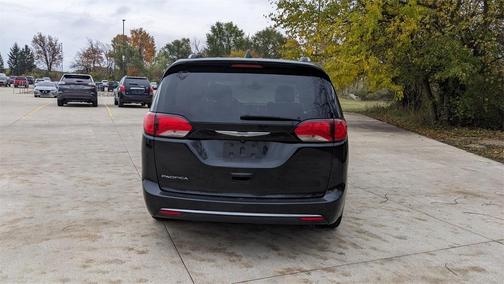 2020 Chrysler Pacifica Touring-L