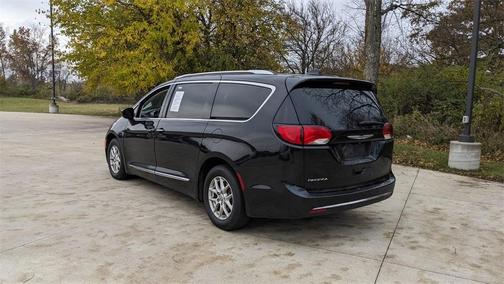 2020 Chrysler Pacifica Touring-L