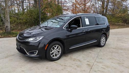 2020 Chrysler Pacifica Touring-L