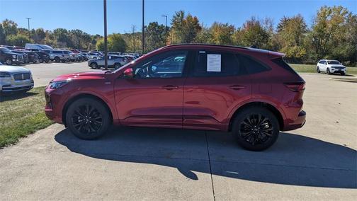 2023 Ford Escape ST-Line Elite