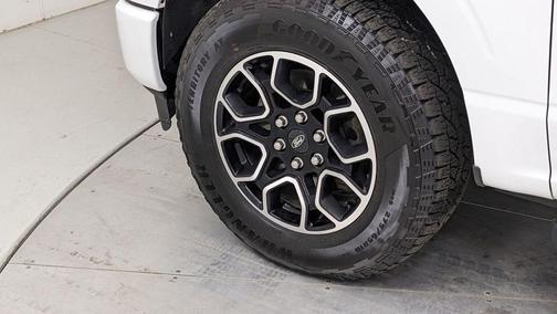 Oxford White 2022 Ford F-150 XLT