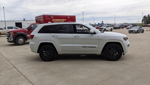 Bright White Clearcoat 2019 Jeep Grand Cherokee Altitude
