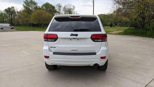 Bright White Clearcoat 2019 Jeep Grand Cherokee Altitude