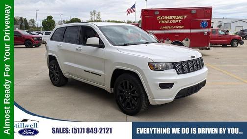 Bright White Clearcoat 2019 Jeep Grand Cherokee Altitude