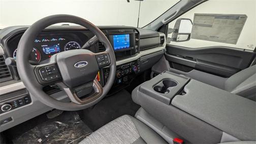 2025 Ford F-350 XLT