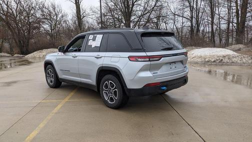 2022 Jeep Grand Cherokee 4xe Trailhawk