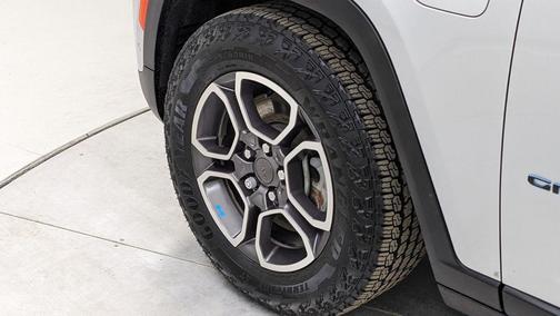 Silver Zynith 2022 Jeep Grand Cherokee 4xe Trailhawk