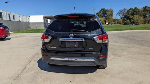 2014 Nissan Pathfinder S