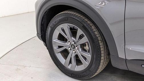 Carbonized Gray Metallic 2022 Ford Explorer XLT