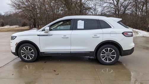 2022 Lincoln Nautilus Standard