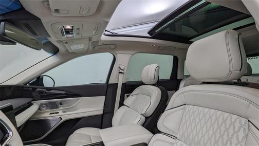 2024 Lincoln Nautilus Black Label