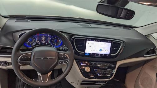 2024 Chrysler Pacifica Touring-L