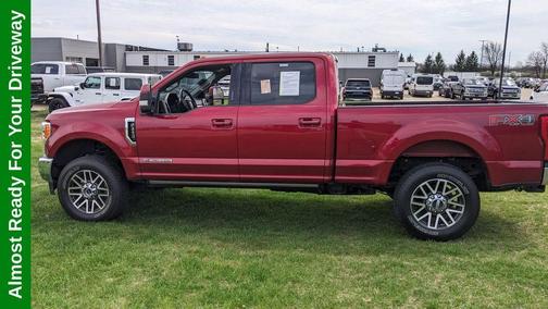 Ruby Red Metallic Tinted Clearcoat 2019 Ford F-250 Lariat