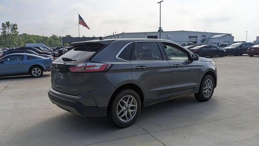 Carbonized Gray Metallic 2024 Ford Edge SEL
