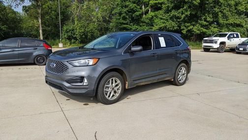 Carbonized Gray Metallic 2024 Ford Edge SEL