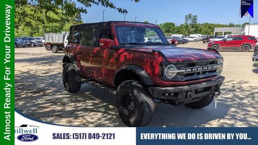 Red Metallic 2021 Ford Bronco Outer Banks