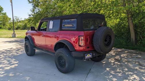 Red Metallic 2021 Ford Bronco Outer Banks