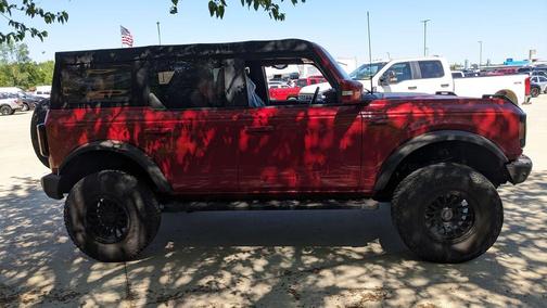 Red Metallic 2021 Ford Bronco Outer Banks