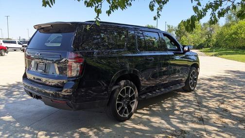 Black 2024 Chevrolet Suburban RST