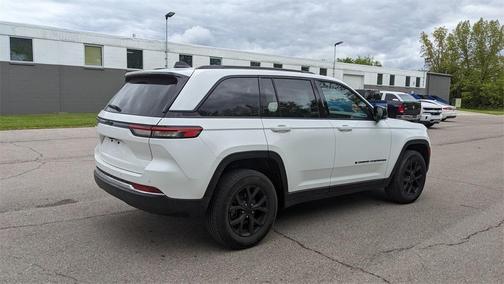 2024 Jeep Grand Cherokee Laredo
