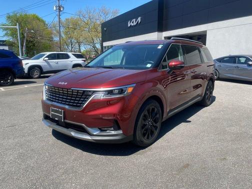 2023 Kia Carnival SX
