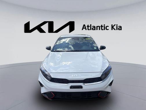 Snow White Pearl 2023 Kia Forte GT-Line