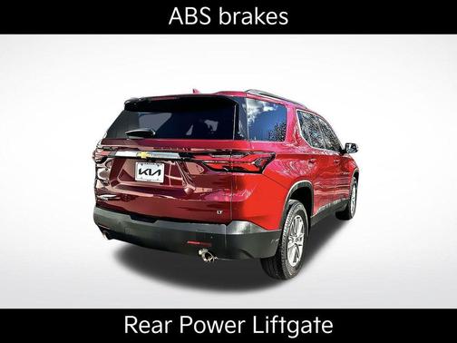 2022 Chevrolet Traverse LT Cloth