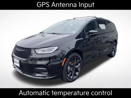 2021 Chrysler Pacifica Touring-L