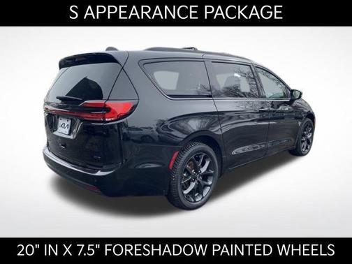 2021 Chrysler Pacifica Touring-L