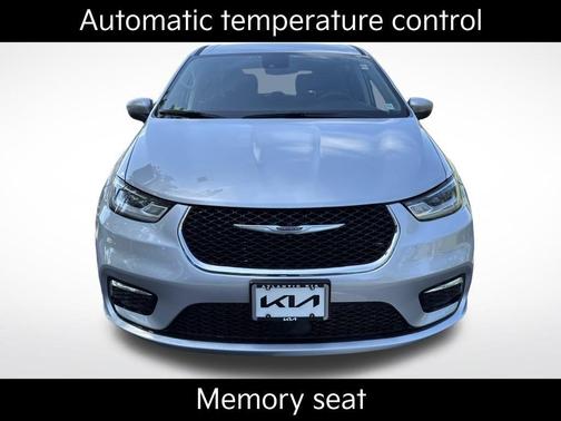 2023 Chrysler Pacifica Touring-L