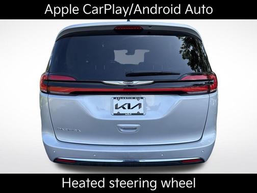 2023 Chrysler Pacifica Touring-L