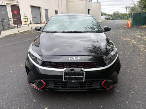 Aurora Black Pearl 2023 Kia Forte GT-Line