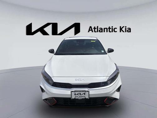 Snow White Pearl 2024 Kia Forte GT-Line