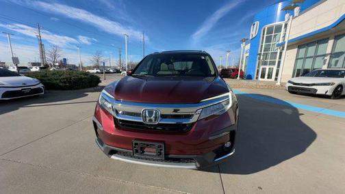 2022 Honda Pilot Touring 8-Passenger