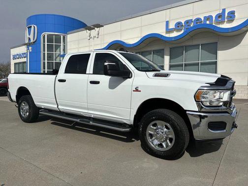 2023 RAM 2500 Tradesman Crew Cab 4x4 8' Box