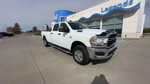 2023 RAM 2500 Tradesman Crew Cab 4x4 8' Box
