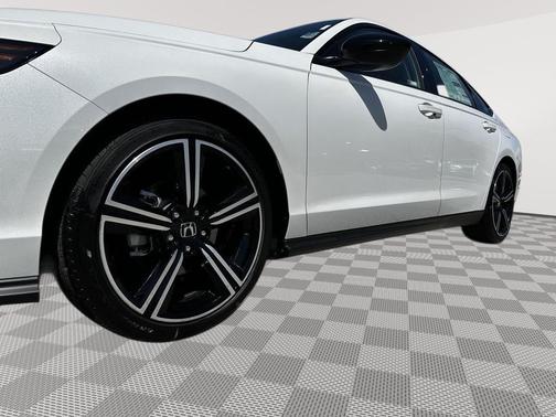 Platinum White Pearl 2026 Honda Accord SE