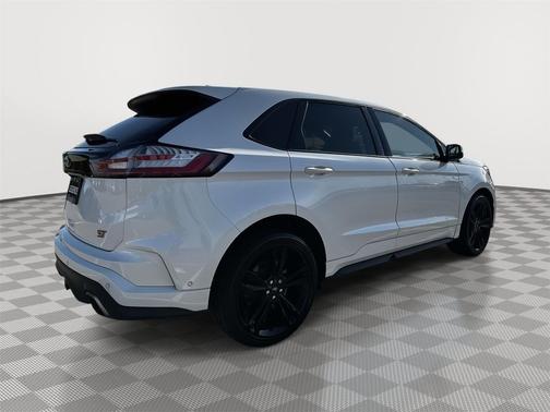 White Platinum Metallic Tri-Coat 2019 Ford Edge ST