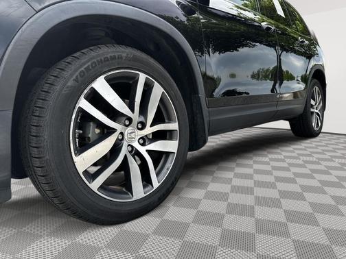 Crystal Black Pearl 2017 Honda Pilot Touring