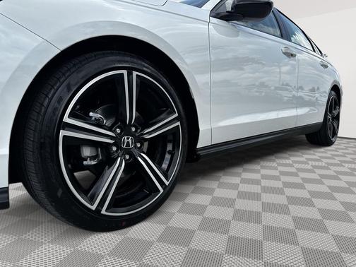 Platinum White Pearl 2026 Honda Accord SE
