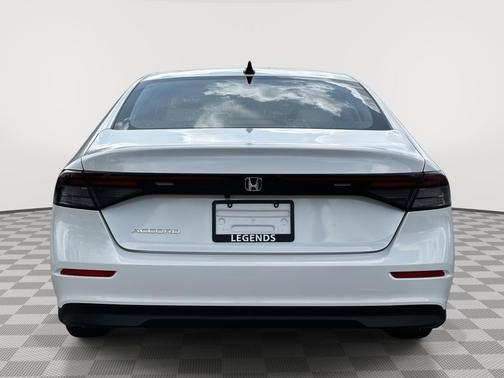 Platinum White Pearl 2026 Honda Accord SE